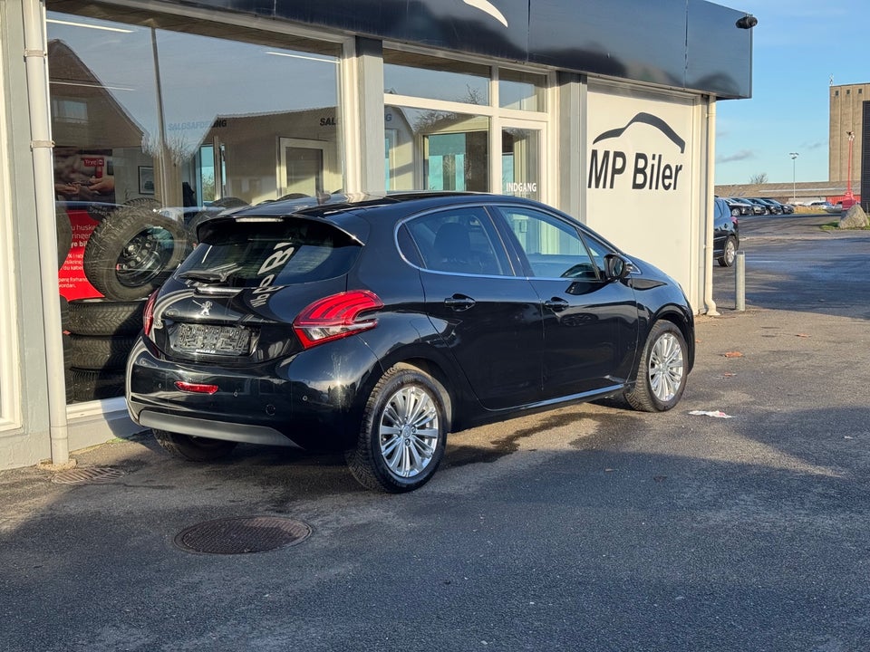 Peugeot 208 1,6 BlueHDi 100 Allure Sky 5d