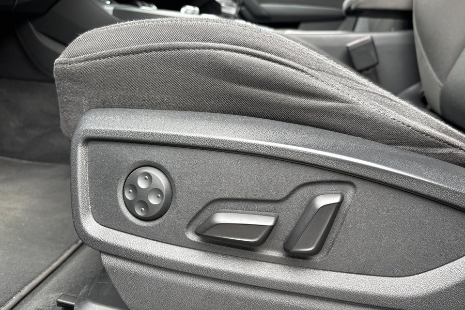 Audi Q5 40 TDi Sport quattro S-tr. 5d