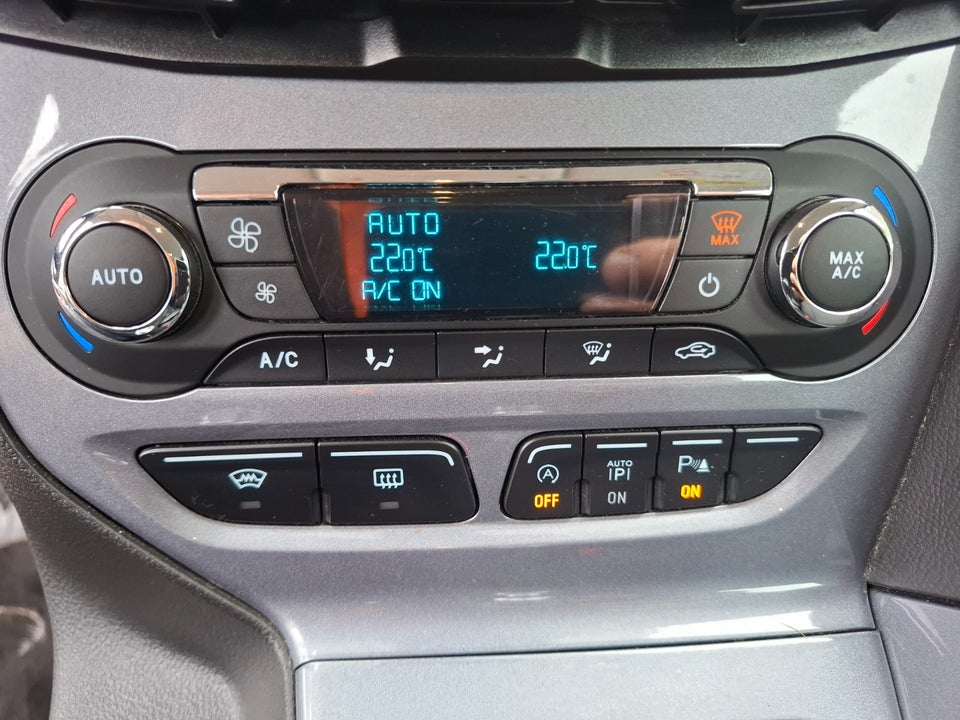 Ford Focus 1,0 SCTi 125 Titanium Fun 5d