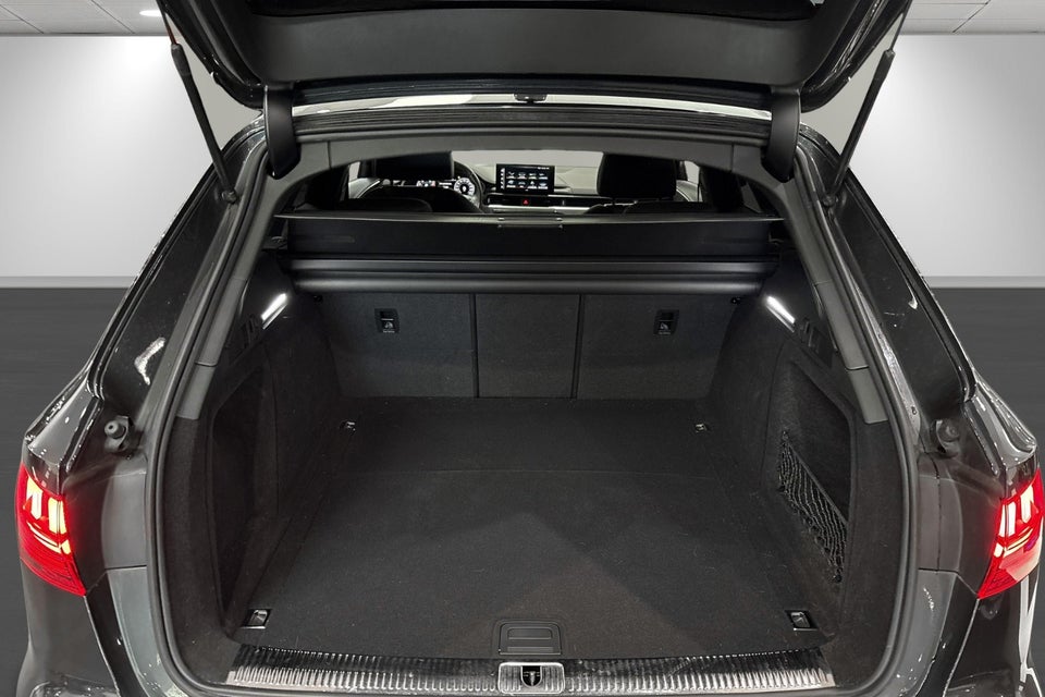Audi A4 40 TFSi Prestige plus Avant S-tr. 5d