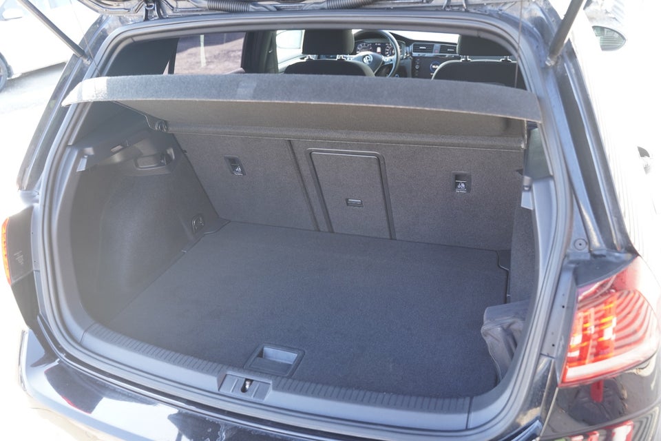 VW Golf VII 1,5 TSi 130 Comfortline DSG 5d