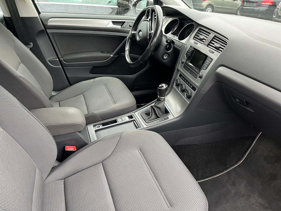 VW Golf VII 1,4 TSi 122 Comfortline BMT 5d