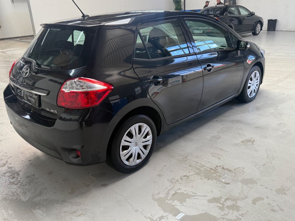 Toyota Auris 1,6 T2 5d