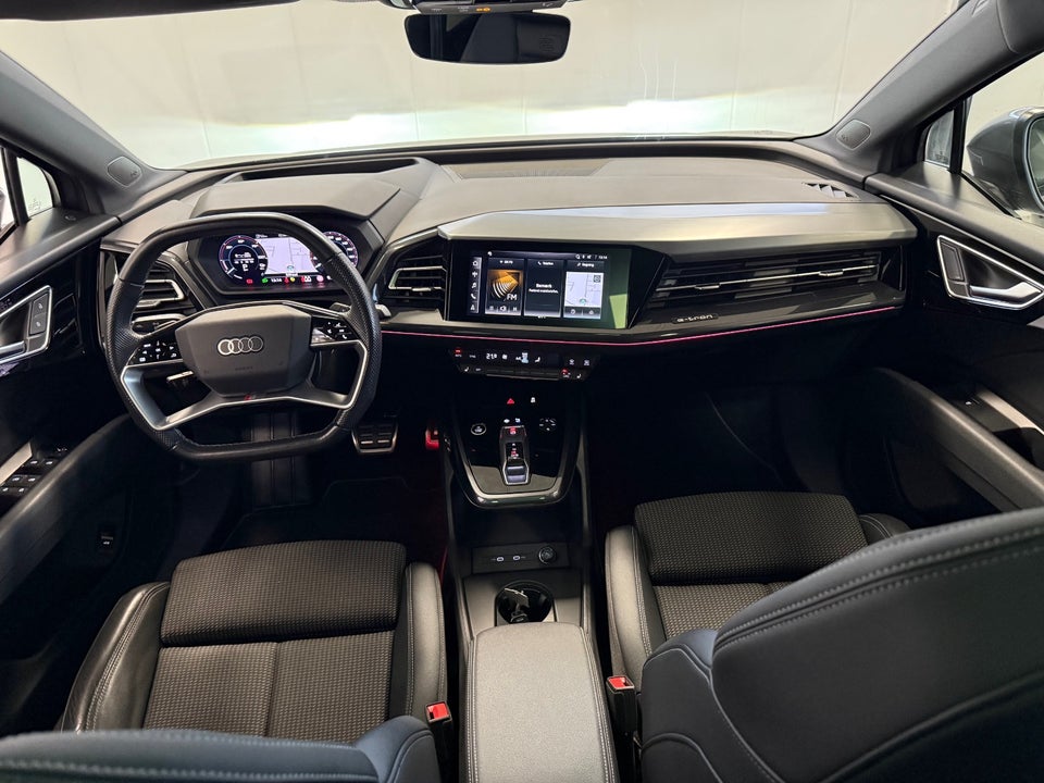 Audi Q4 e-tron 40 S-line 5d
