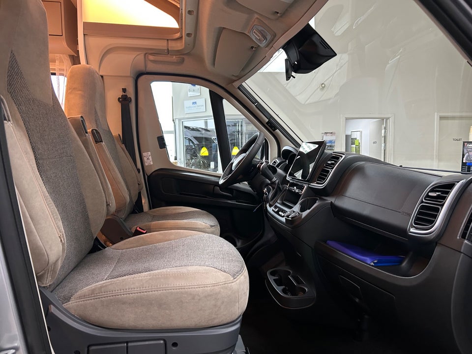 Carado T328 PRO+ 2,2 JTD 140 aut. 3d