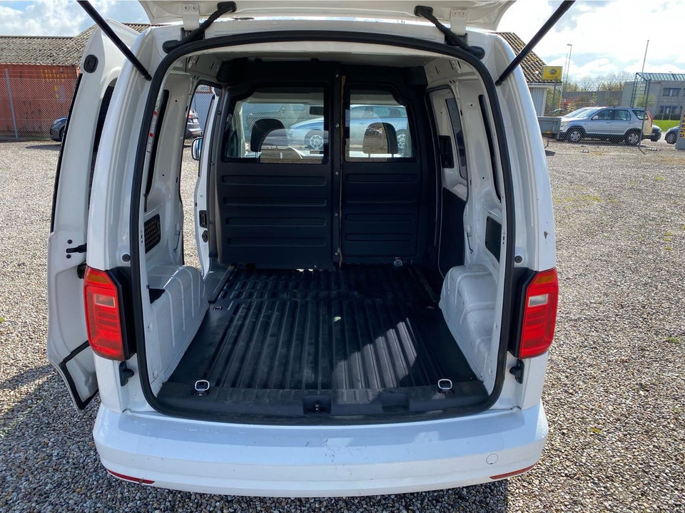 VW Caddy 2,0 TDi 102 DSG BMT Van 4d