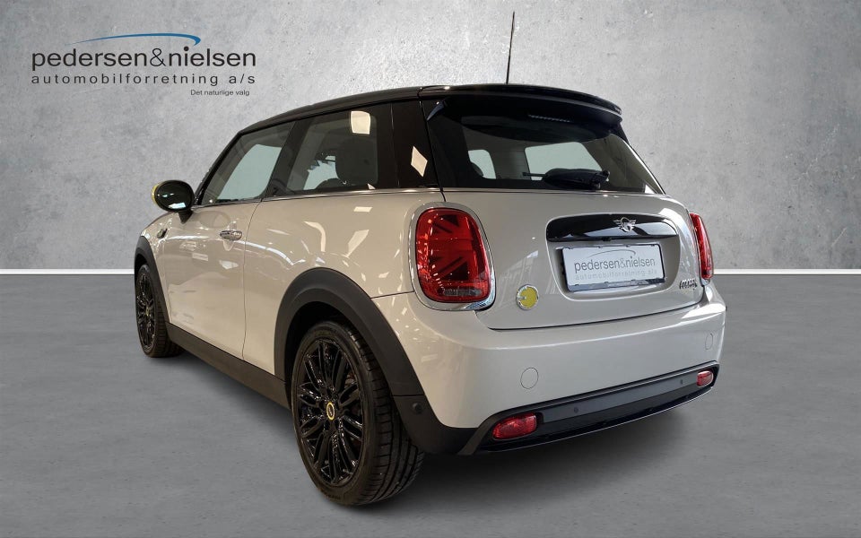 MINI Cooper SE Camden 3d