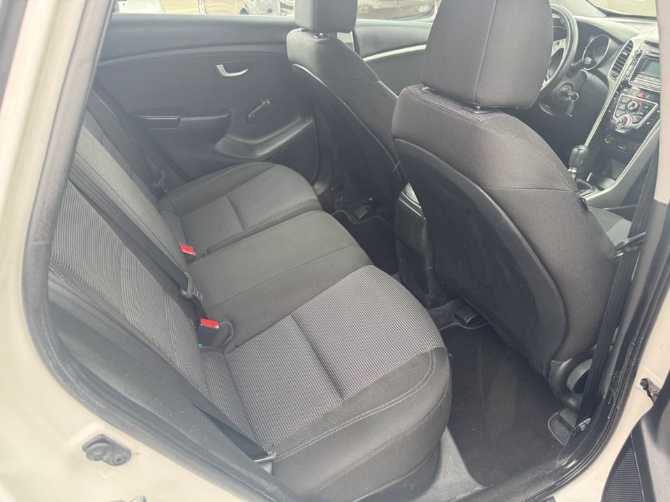 Hyundai i30 1,4 CVVT Comfort CW 5d