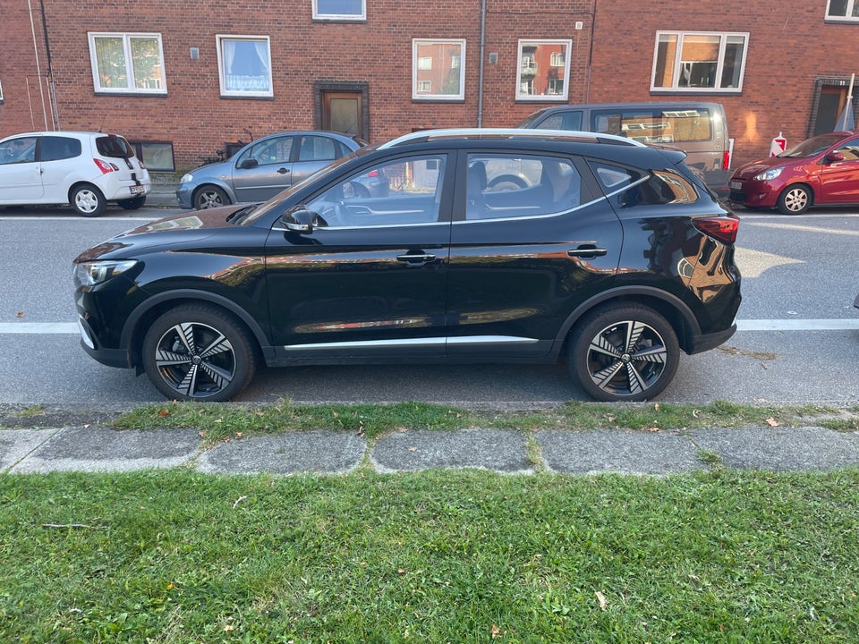 MG ZS EV Luxury 5d