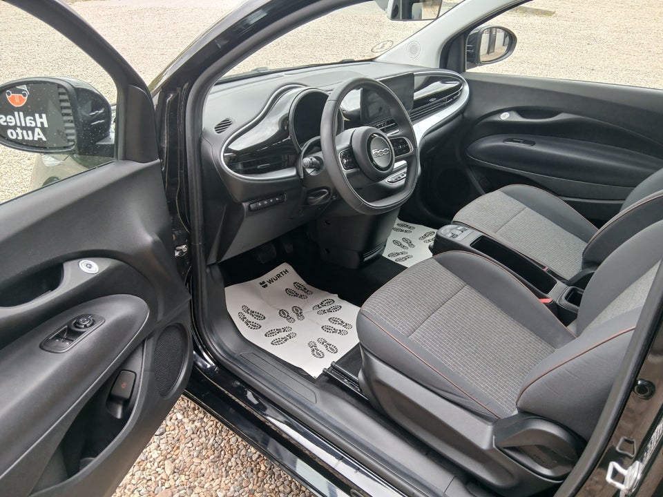 Fiat 500e 42 Icon 3+1 4d