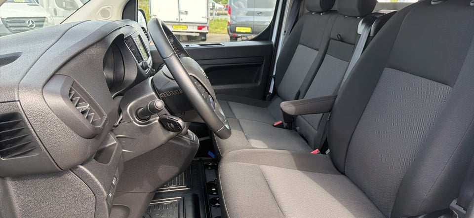 Toyota ProAce 2,0 D 144 Long Comfort Master 5d