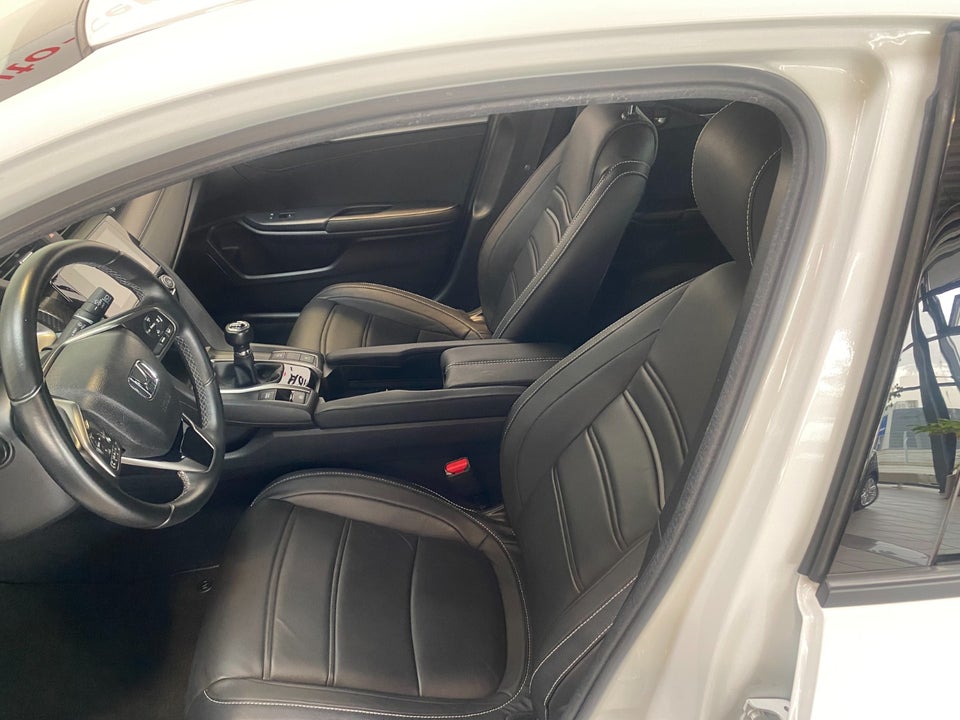 Honda Civic 1,5 VTEC Turbo Sport 5d