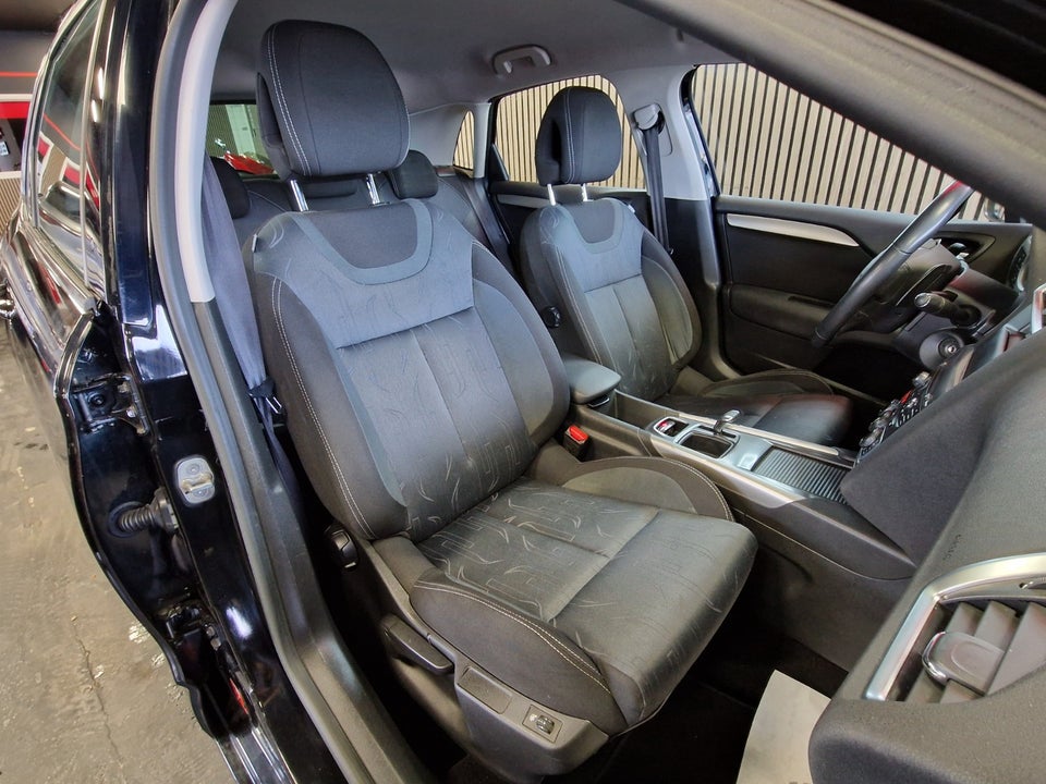 Citroën C4 1,6 e-HDi 115 Seduction E6G 5d