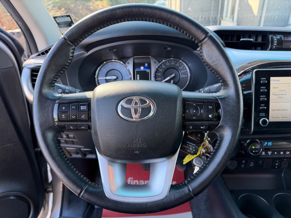 Toyota HiLux 2,8 D T3 Ex.Kab aut. 4d