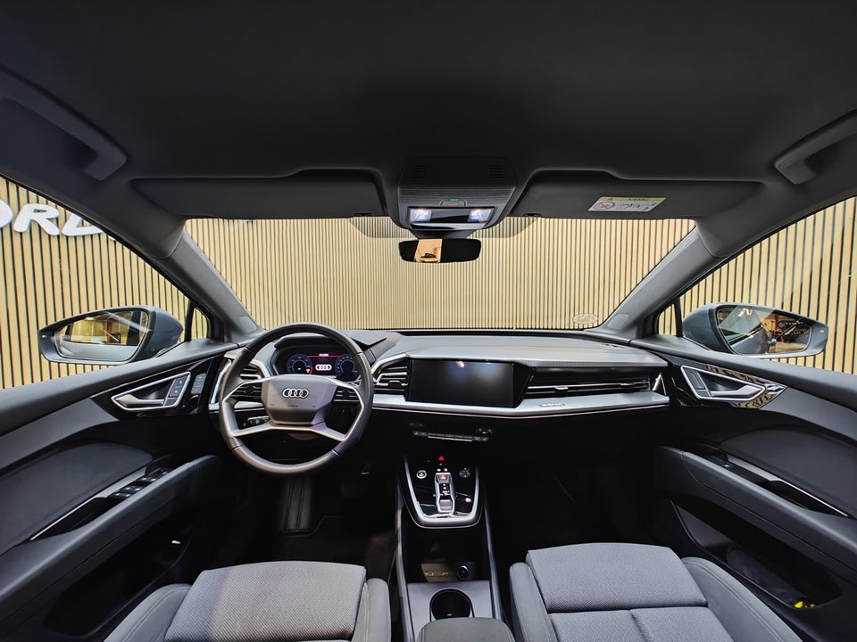 Audi Q4 e-tron 45 S-line quattro 5d