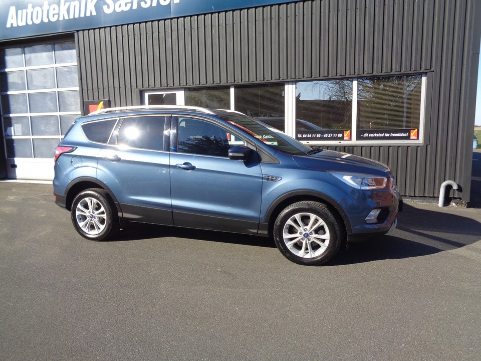 Ford Kuga 1,5 EcoBoost Titanium 5d