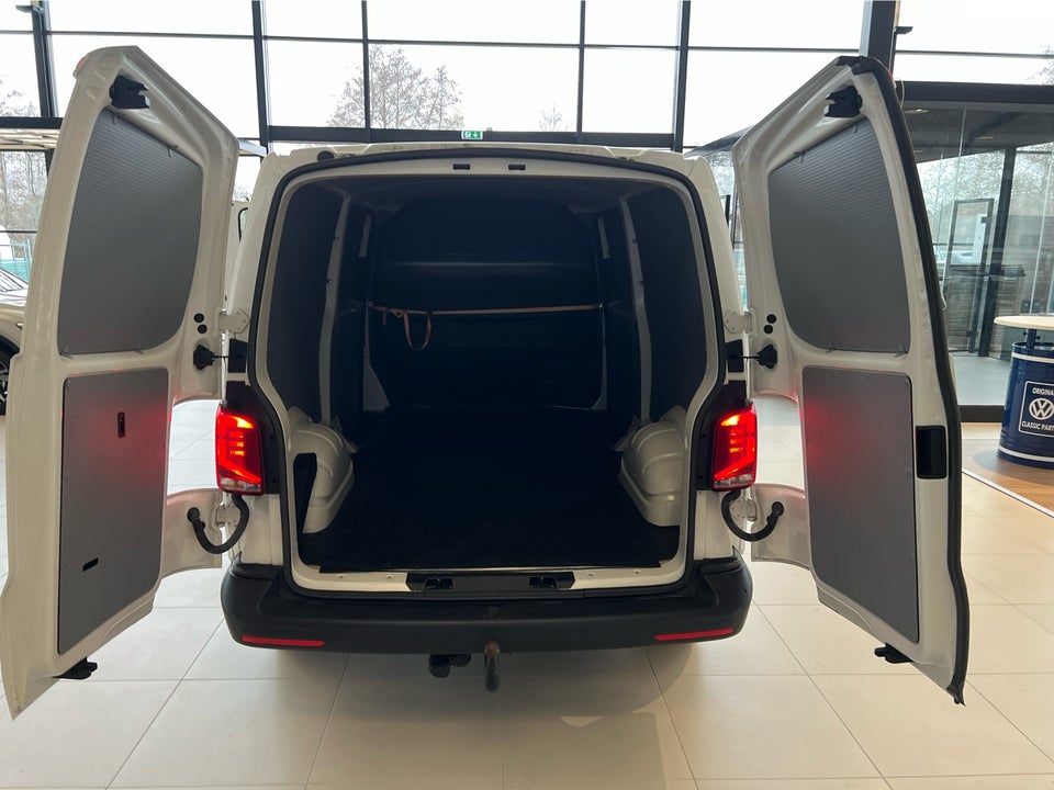 VW Transporter 2,0 TDi 150 Kassevogn DSG lang