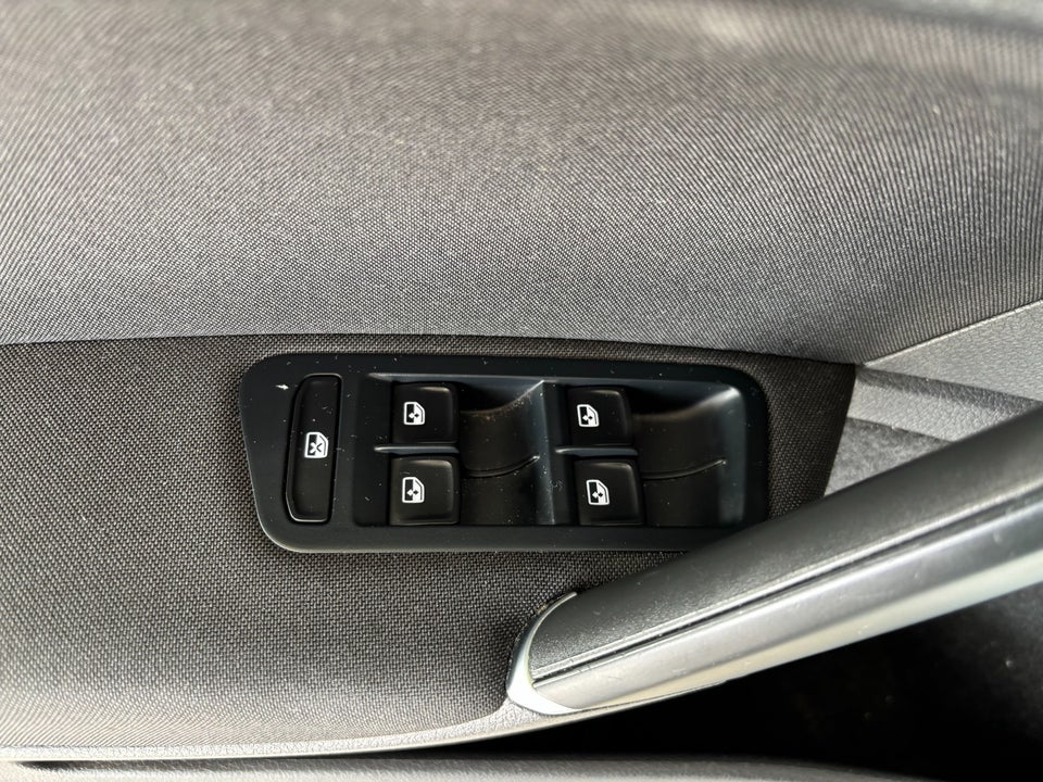 VW Golf VII 1,4 TSi 125 Comfortline Variant DSG 5d