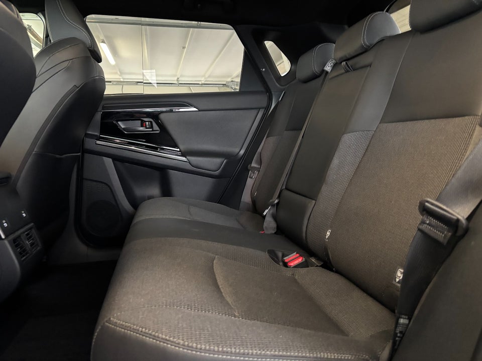 Toyota bZ4X Active 5d