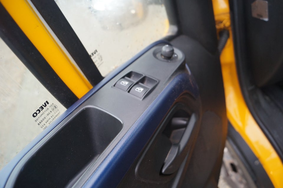 Iveco Daily 2,3 35C16 4100mm Lad 2d