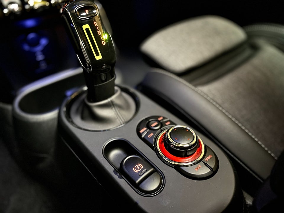 MINI Cooper SE Classic Trim 3d