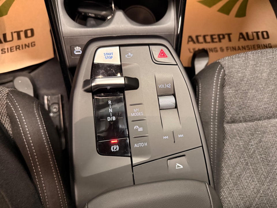 BMW iX1 eDrive20 X-Line 5d