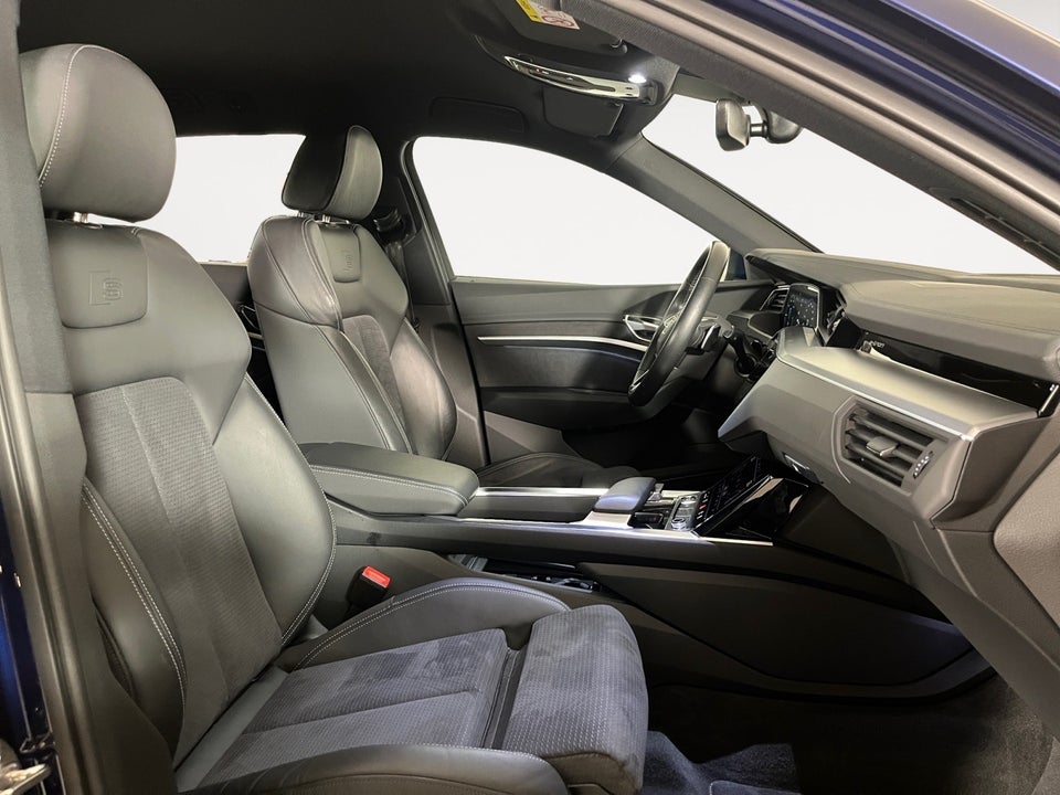 Audi e-tron 55 S-line quattro 5d