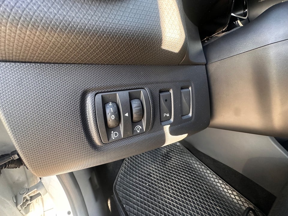 Renault Clio IV 1,5 dCi 75 Expression 5d