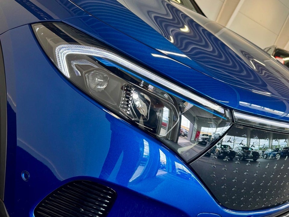 Mercedes EQA300 Progressive 4Matic 5d