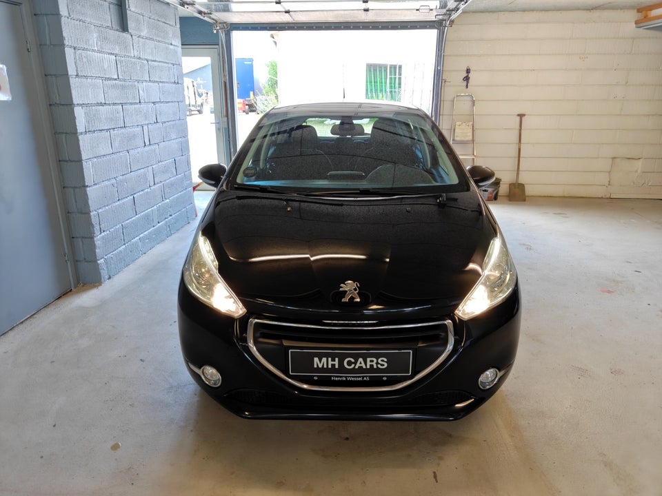 Peugeot 208 1,2 VTi 82 Allure 5d