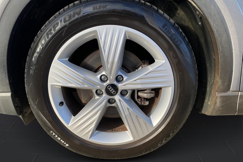 Audi Q4 e-tron 35 Attitude 5d