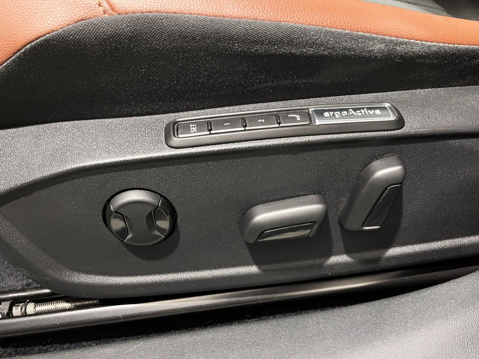 VW ID.4 77 Pro Performance Tech 5d