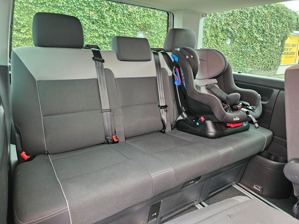 VW Multivan 2,0 TDi 140 Comfortline DSG kort 4d