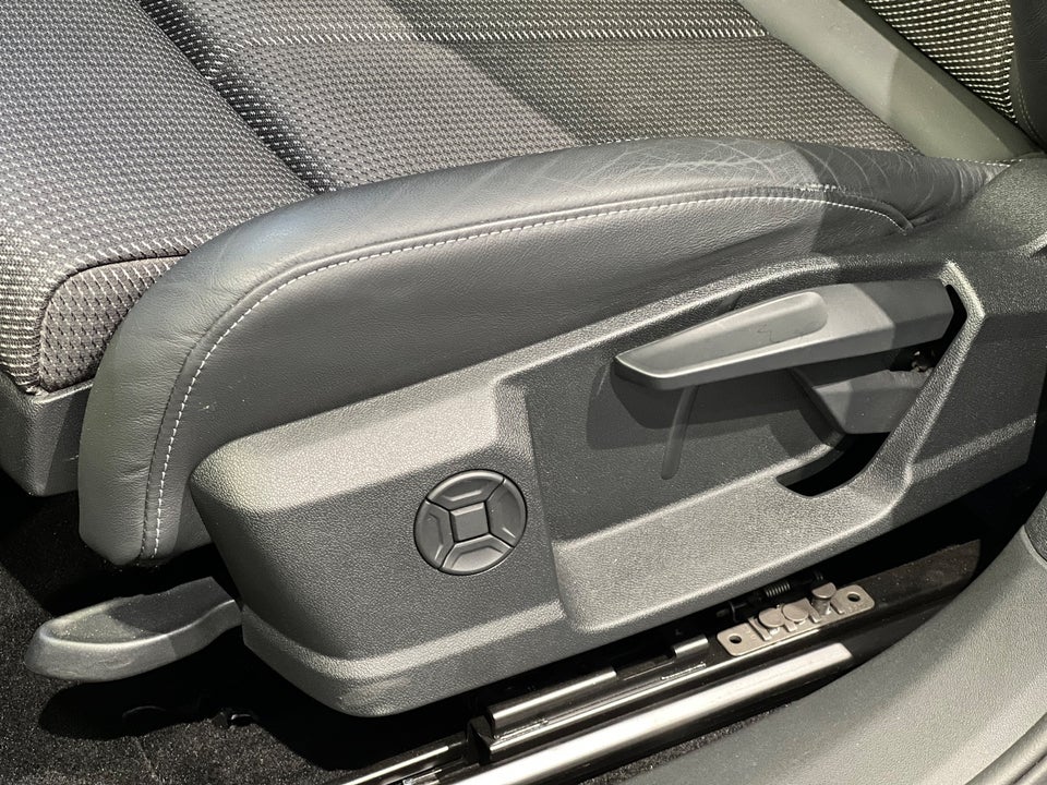 Audi Q4 e-tron 45 S-line 5d