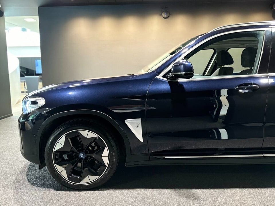 BMW iX3 Charged 5d