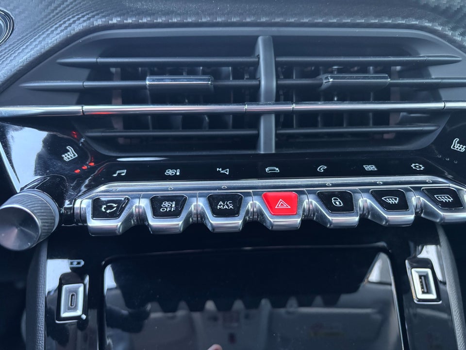 Peugeot 208 1,2 PureTech 100 Allure 5d