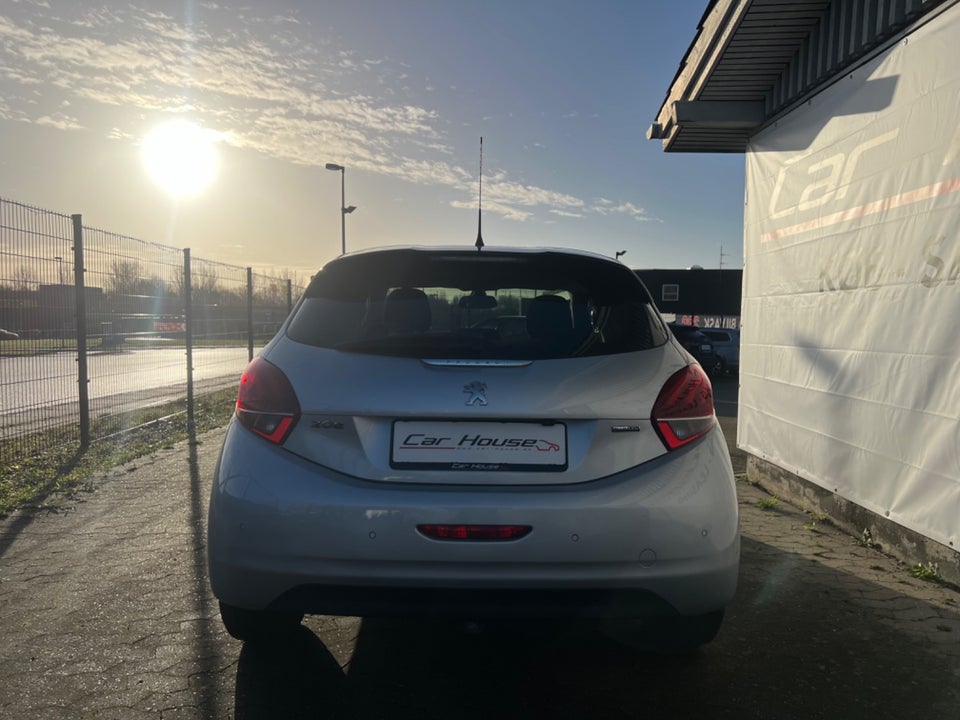 Peugeot 208 1,6 BlueHDi 100 Allure 5d