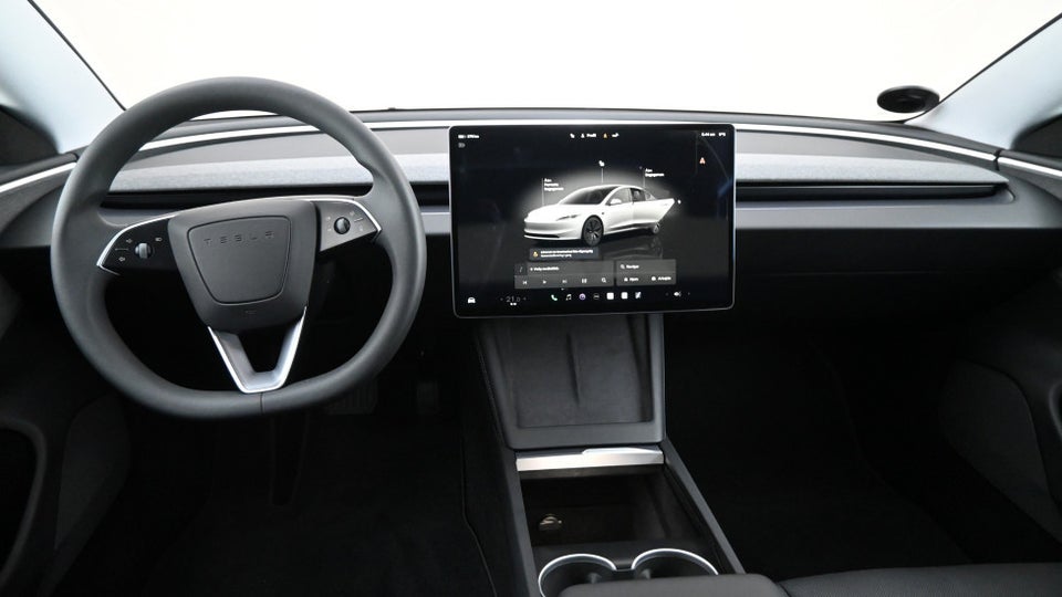 Tesla Model 3 RWD 4d