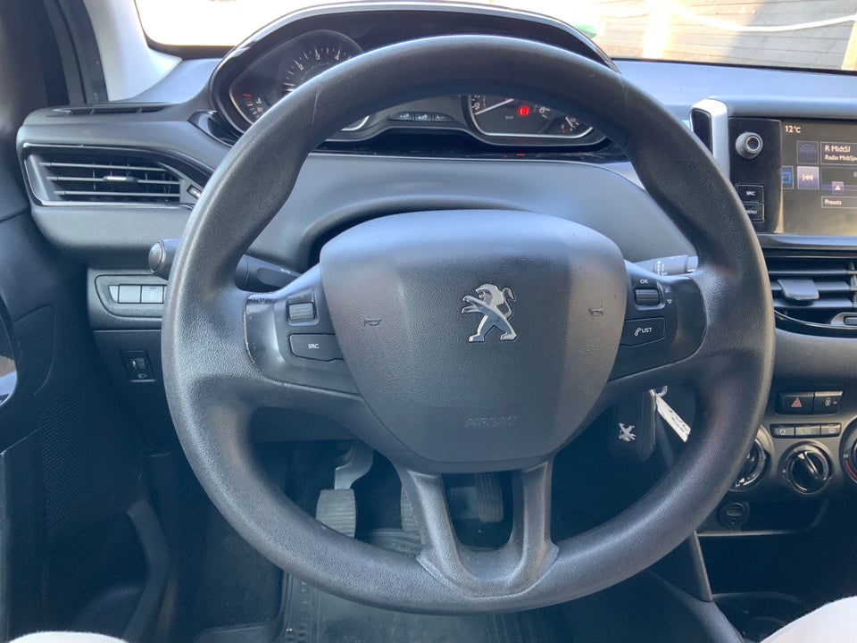 Peugeot 208 1,2 VTi 82 Allure 5d