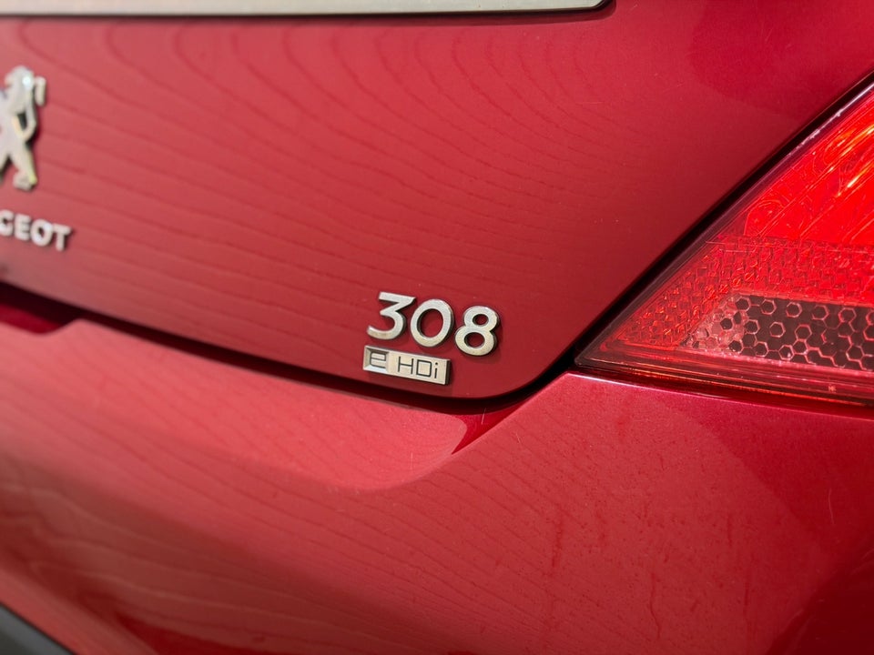 Peugeot 308 1,6 e-HDi 112 Access 5d