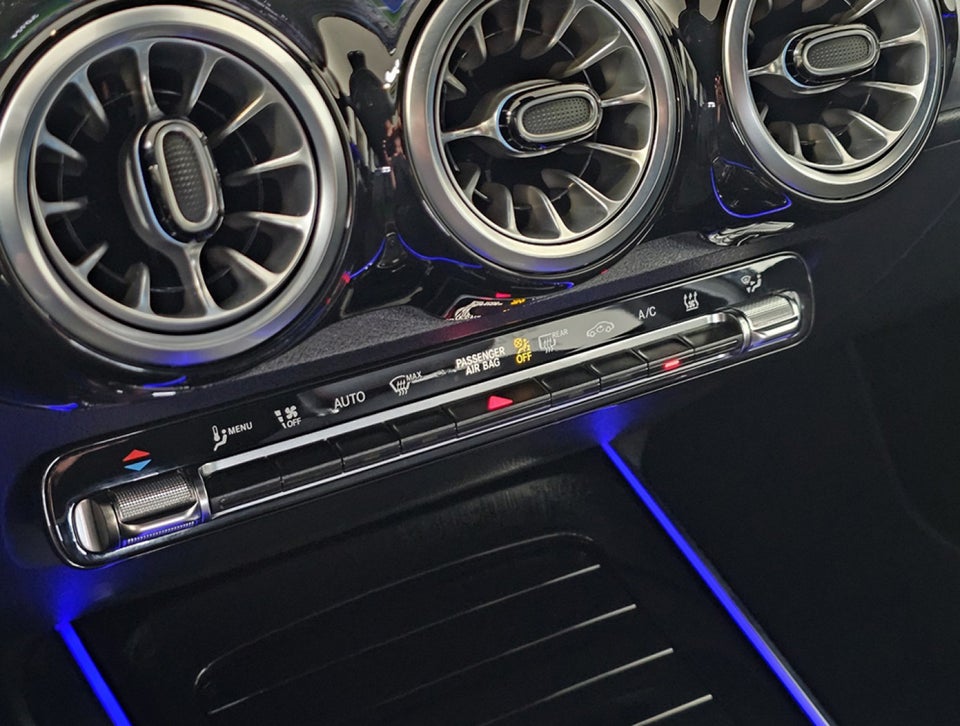 Mercedes EQB300 AMG Line 4Matic 5d