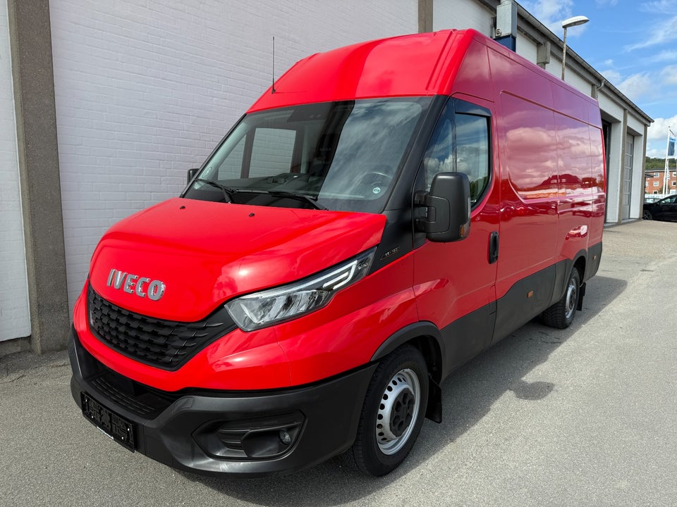 Iveco Daily 3,0 35S18 12m³ Van