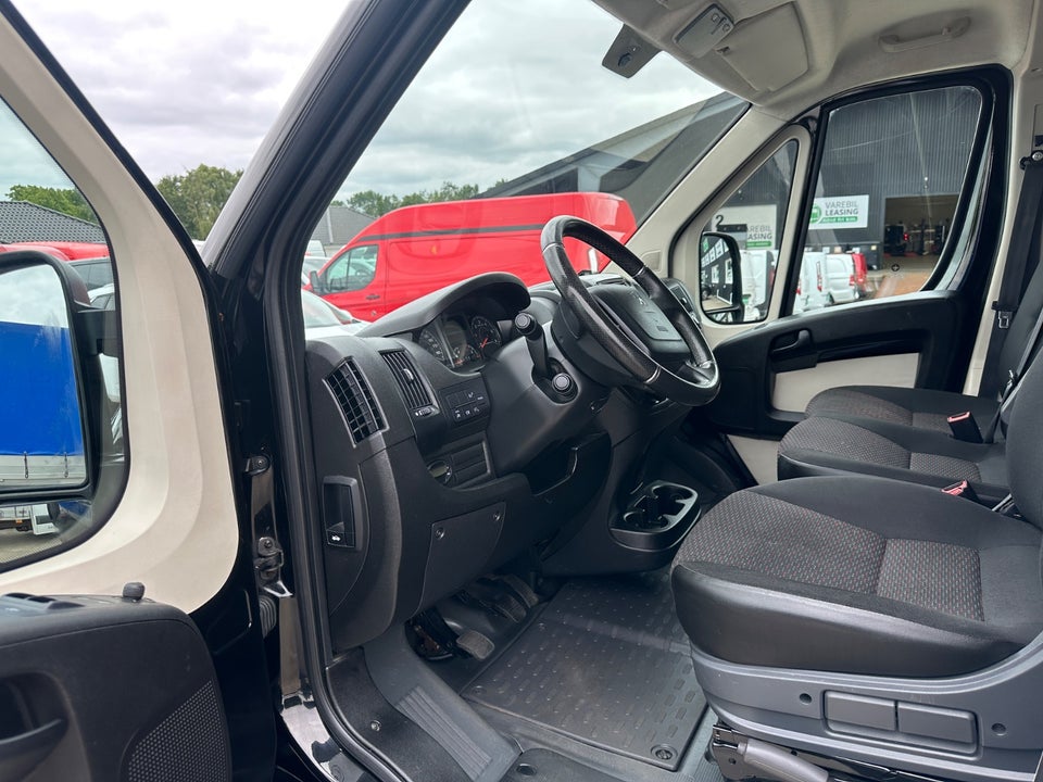 Peugeot Boxer 335 2,0 BlueHDi 130 L2H2 Premium