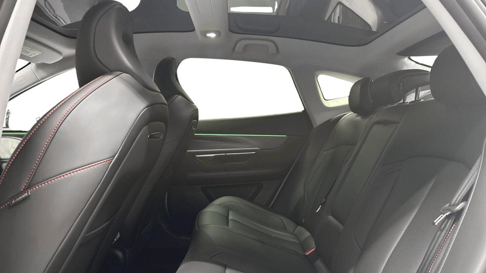 Xpeng P7 Long Range 4d