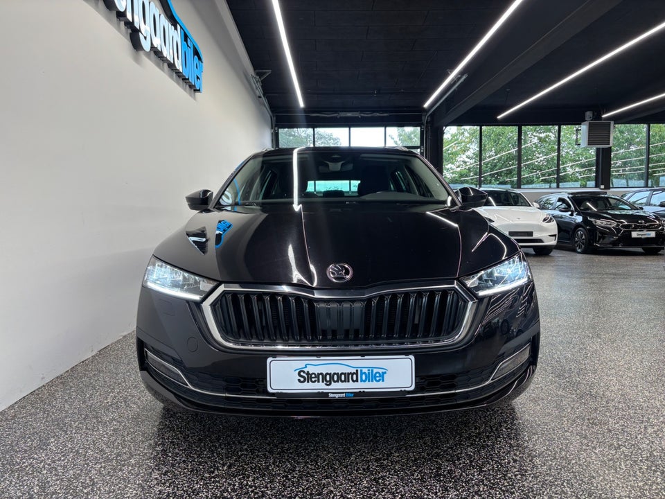 Skoda Octavia 1,4 TSi iV Plus Combi DSG 5d