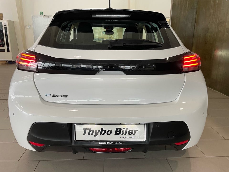 Peugeot e-208 50 Style 5d