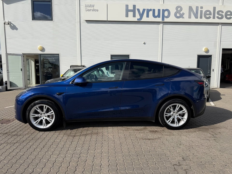 Tesla Model Y Long Range AWD 5d