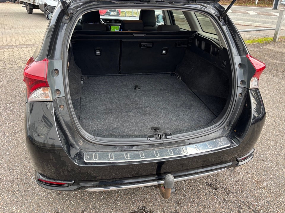 Toyota Auris 1,8 Hybrid H2 Comfort Touring Sports CVT 5d