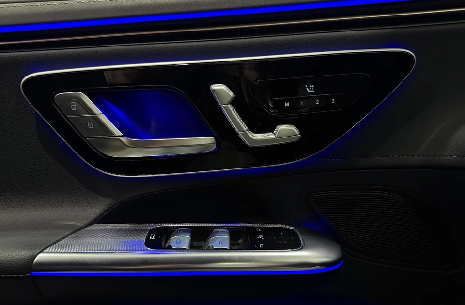 Mercedes EQE300 Avantgarde 4d
