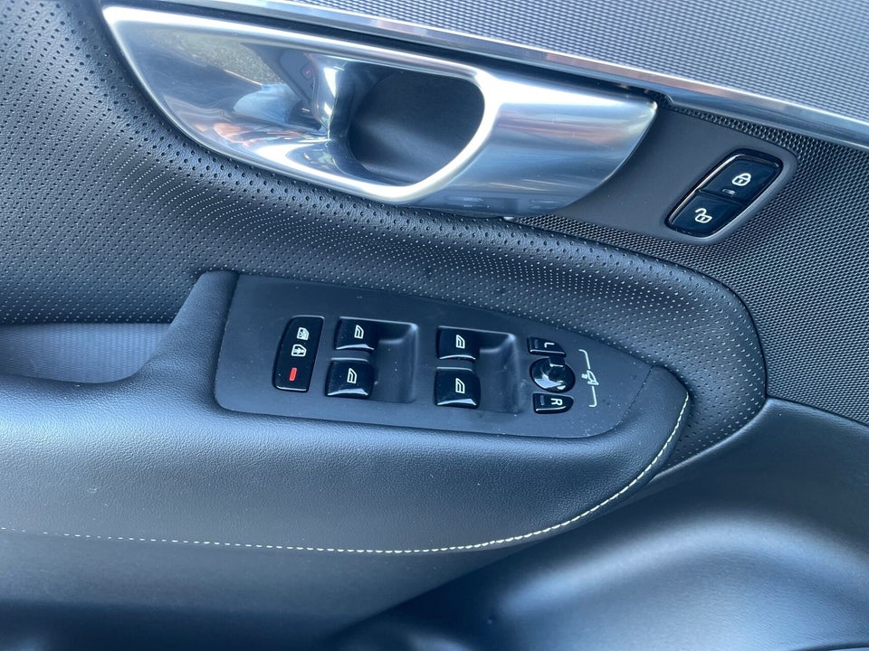 Volvo XC90 2,0 T8 ReCharge Ultimate Dark aut. AWD 7prs 5d